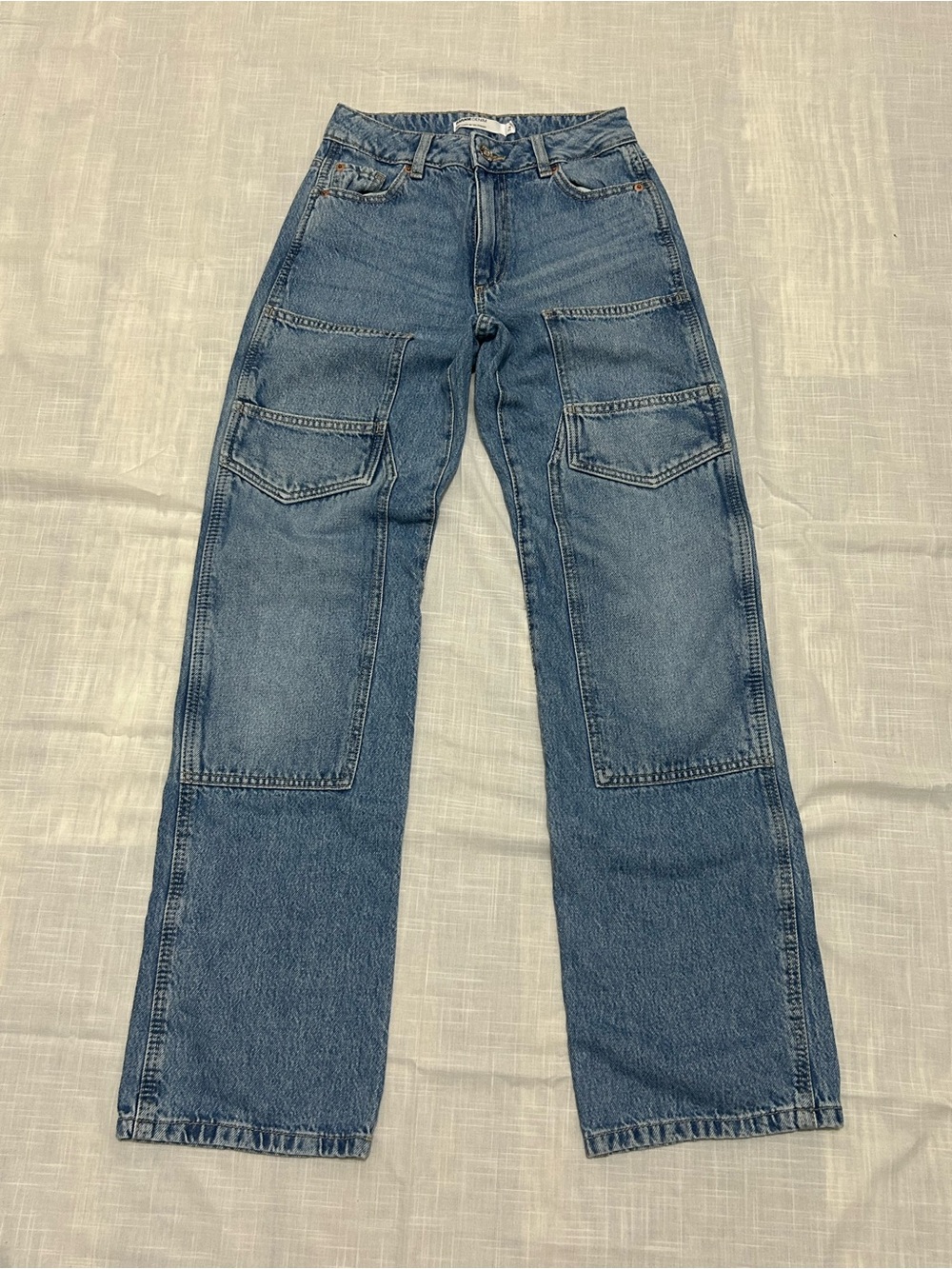 Garage Women’s 90's Straight cargo Jeans Light blue 
Size 01/25